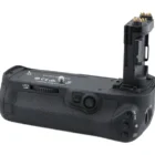 Empuñadura Canon BG-E20 para alquiler en Barcelona compatible con Canon 5D Mark IV vista lateral detalle profesional