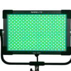 Nanlite Alien 300C panel LED RGBWW encendido vista frontal